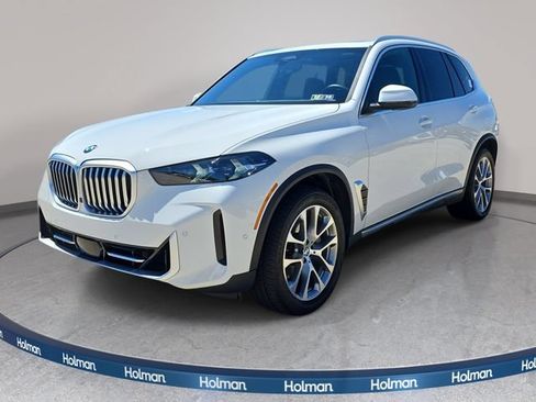 Used 2024 BMW X5 xDrive40i w/ Parking Assistance Package AWD/4WD image 1