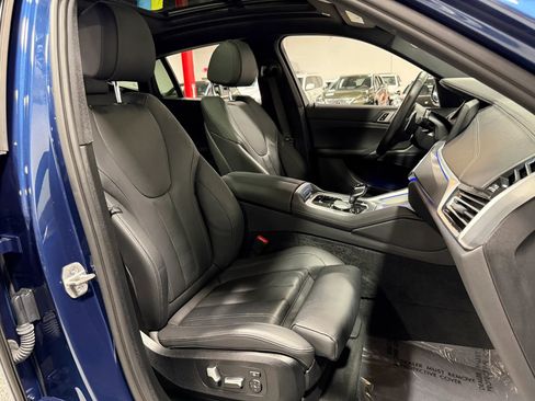 Used 2022 BMW X6 xDrive40i w/ M Sport Package AWD/4WD image 48