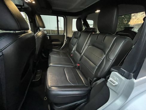 Used 2023 Jeep Wrangler Sahara image 30