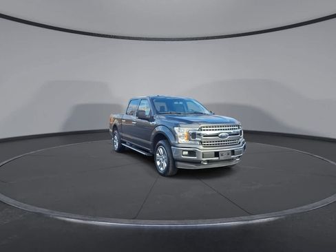 Used 2018 Ford F150 XLT w/ Equipment Group 302A Luxury image 2