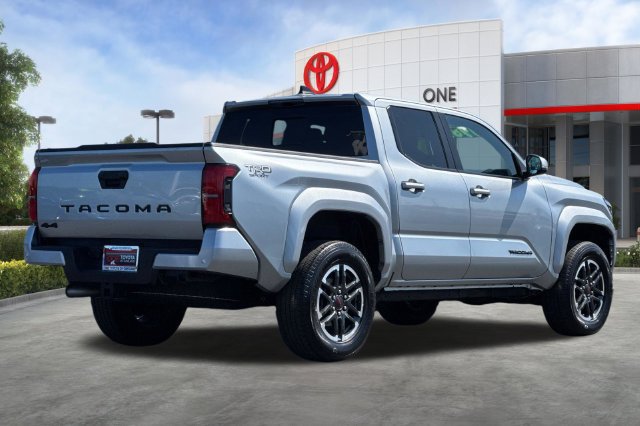 Certified 2024 Toyota Tacoma TRD Sport w/ TRD Sport Upgrade Package AWD/4WD image 5