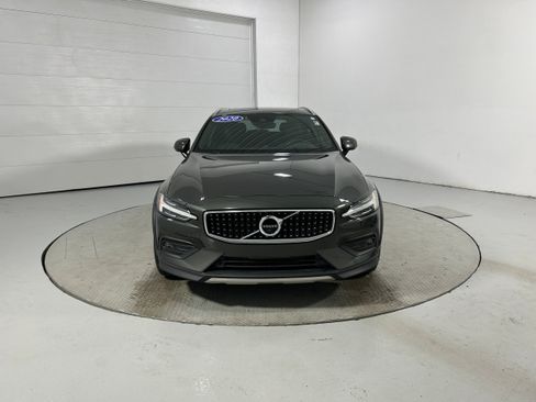 Used 2020 Volvo V60 T5 Cross Country AWD/4WD image 17