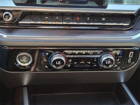 Used 2023 GMC Sierra 1500 SLT image 25