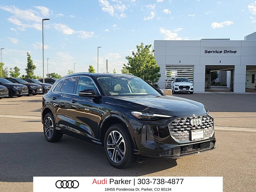 Used 2025 Audi Q5 Premium Plus w/ Premium Plus AWD/4WD image 1