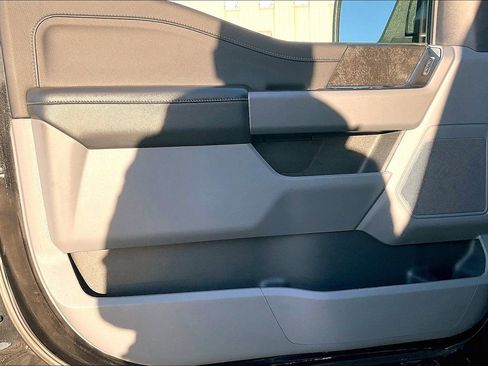 Used 2022 Ford F150 XLT w/ Equipment Group 302A High image 18