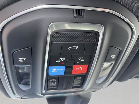 New 2026 Jeep Grand Cherokee Laredo X AWD/4WD image 18