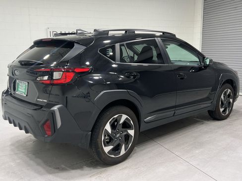 Used 2024 Subaru Crosstrek 2.5i Limited w/ Crosstrek Mirror Package AWD/4WD image 8