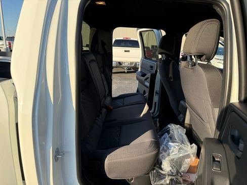 New 2026 Nissan Frontier SV w/ SV Convenience Package image 18