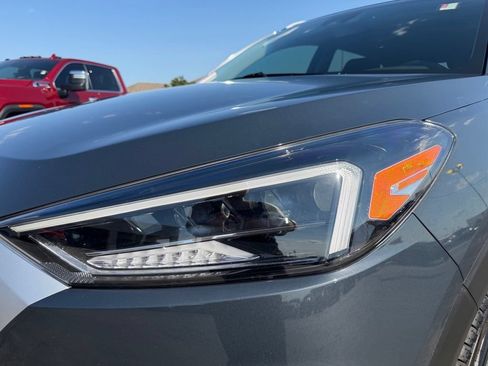 Used 2021 Hyundai Tucson Sport w/ Cargo Package FWD image 3