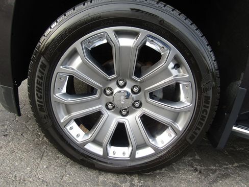 Used 2016 GMC Yukon XL Denali w/ Open Road Package image 39