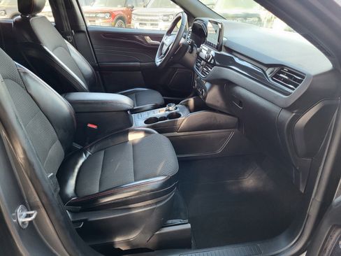 Used 2024 Ford Escape ST-Line image 13