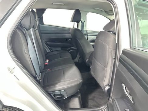 Certified 2025 Hyundai Tucson SE image 27