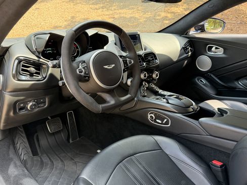 Used 2020 Aston Martin V8 Vantage Coupe RWD image 3