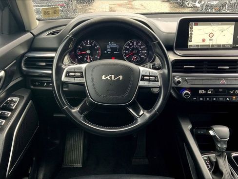 Used 2022 Kia Telluride LX image 5