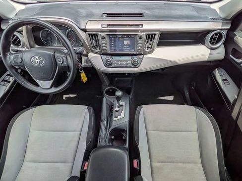 Used 2016 Toyota RAV4 XLE FWD image 17