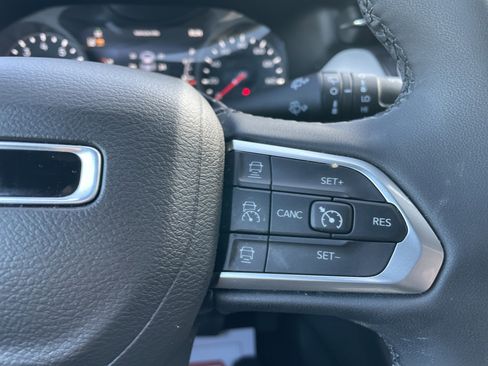 Certified 2024 Jeep Compass Limited image 42