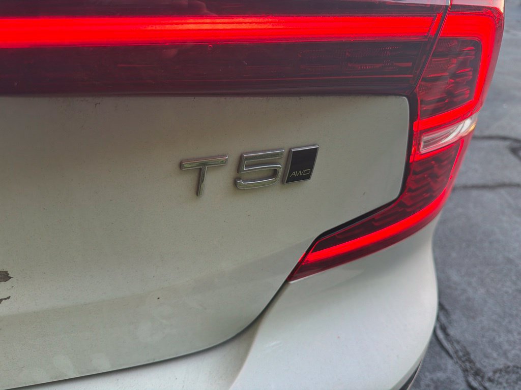Used 2021 Volvo S60 T5 Momentum AWD/4WD image 6