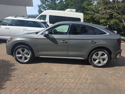 Used 2023 Audi Q5 2.0T Premium w/ Convenience Package image 5