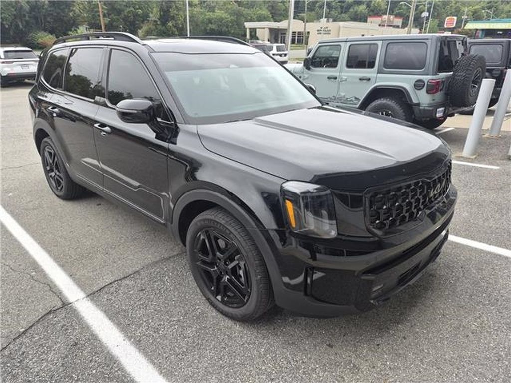 Used 2025 Kia Telluride SX X-Line AWD/4WD image 2
