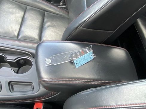 Used 2024 Dodge Durango GT image 31