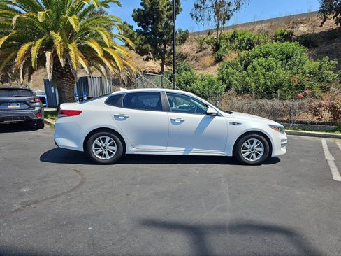 Used 2016 Kia Optima LX FWD image 8