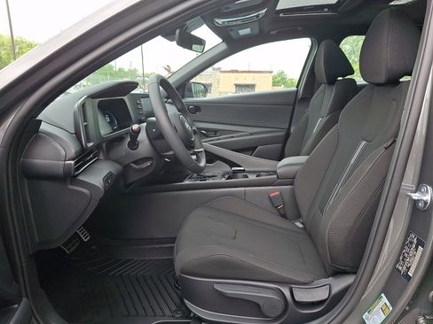 New 2026 Hyundai Elantra SEL Sport FWD image 7