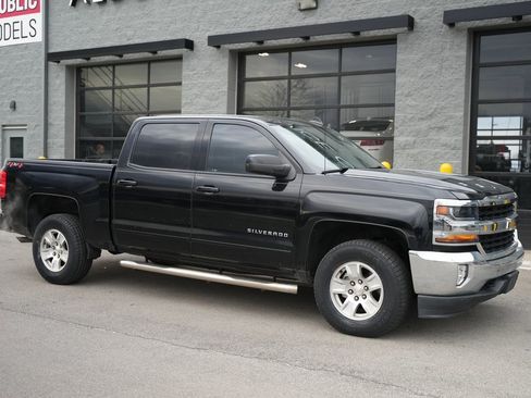 Used 2018 Chevrolet Silverado 1500 LT w/ All Star Edition image 16
