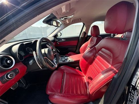Used 2017 Alfa Romeo Giulia Ti w/ TI 19" Sport Package image 34