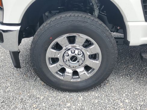 New 2026 Ford F250 Lariat w/ Lariat Premium Package image 6