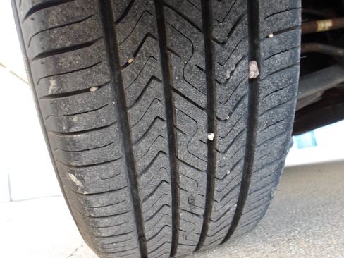 Used 2010 Ford Escape XLT image 28