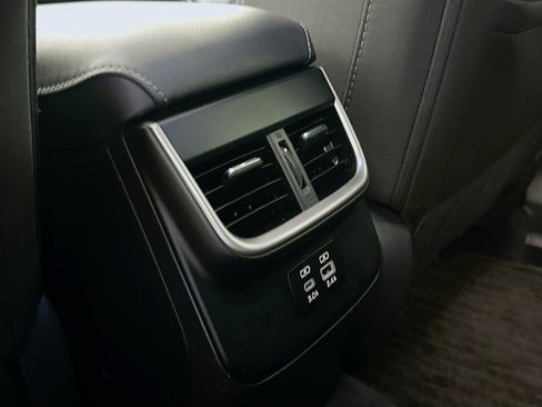 Used 2025 Subaru Outback Premium image 27