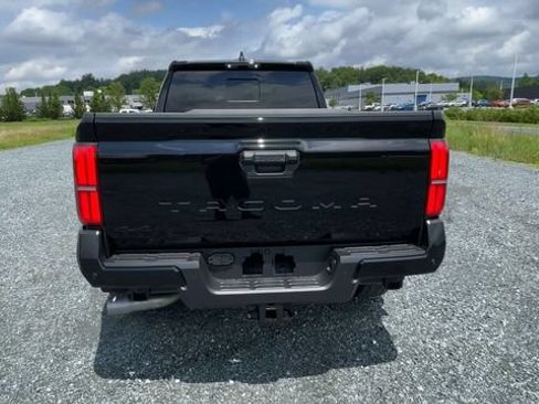 New 2026 Toyota Tacoma TRD Off-Road AWD/4WD image 3