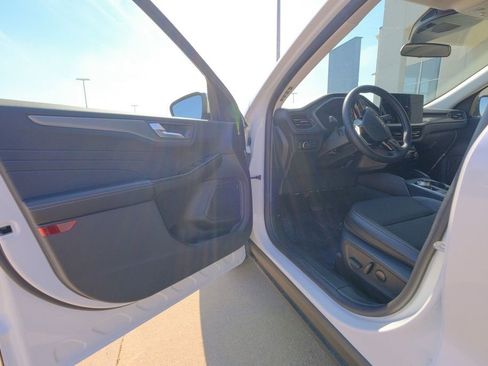 New 2025 Ford Escape SE image 22