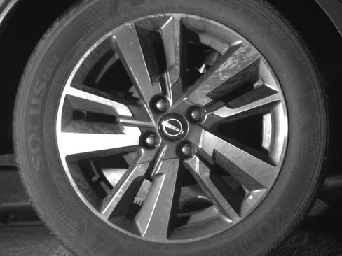 Used 2025 Nissan Versa SV image 15