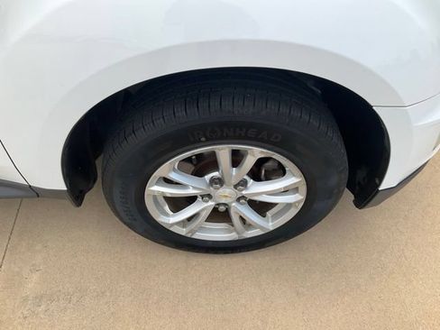 Used 2017 Chevrolet Equinox LT AWD/4WD image 34