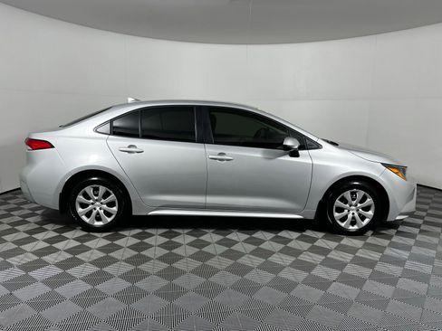 Certified 2025 Toyota Corolla LE FWD image 4