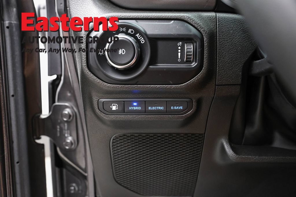 Used 2023 Jeep Wrangler Unlimited Rubicon 4xe w/ Cold Weather Group AWD/4WD image 22