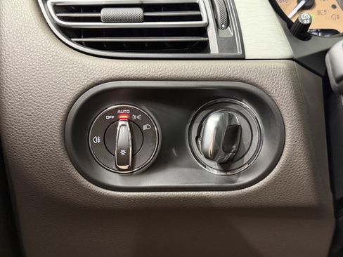 Certified 2023 Porsche Macan image 49