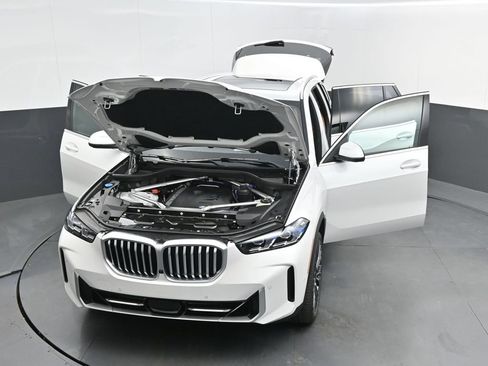 New 2026 BMW X5 sDrive40i RWD image 58