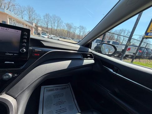 Used 2021 Toyota Camry SE w/ Audio Upgrade Package image 25