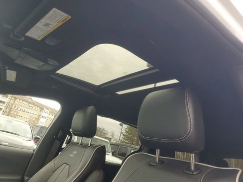 New 2026 Chrysler Pacifica Limited image 17