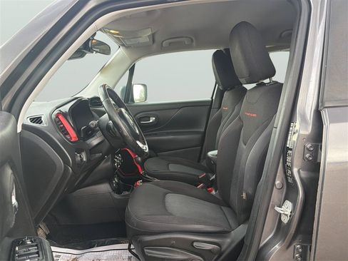 Used 2017 Jeep Renegade Trailhawk AWD/4WD image 11