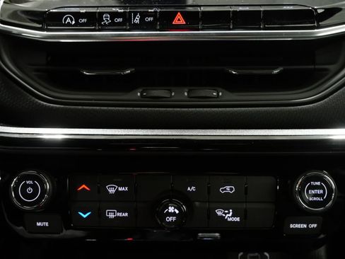 New 2026 Jeep Compass Latitude image 19