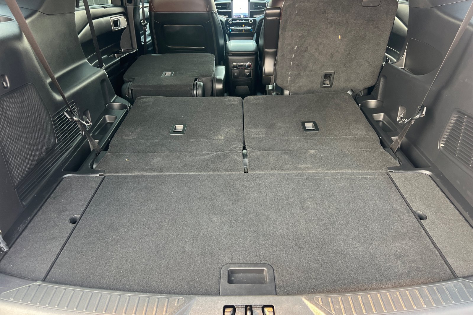 Used 2022 Ford Explorer Platinum w/ Equipment Group 601A AWD/4WD image 17