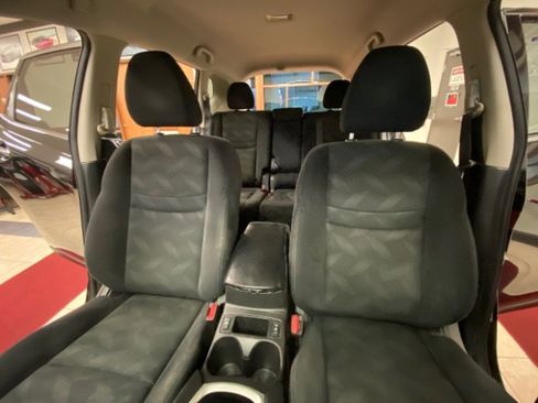 Used 2016 Nissan Rogue SV w/ SV Premium Package image 15