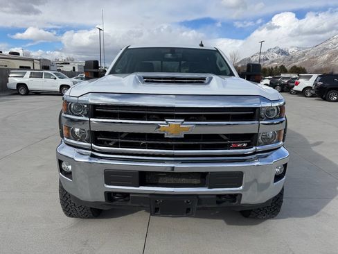 Used 2018 Chevrolet Silverado 2500 LT w/ LT Convenience Package image 8