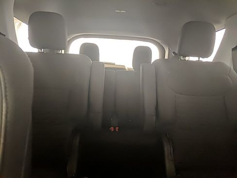 Used 2020 Ford Explorer XLT w/ Comfort Package image 30