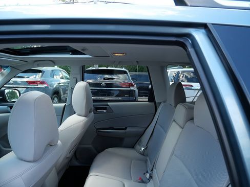 Used 2013 Subaru Forester 2.5X Premium AWD/4WD image 19