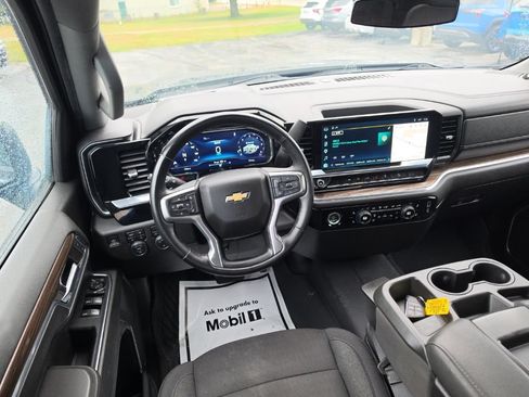 Used 2023 Chevrolet Silverado 1500 LT AWD/4WD image 8