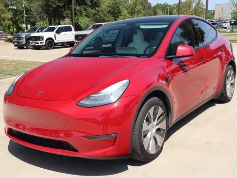 Used 2021 Tesla Model Y Long Range AWD/4WD image 7